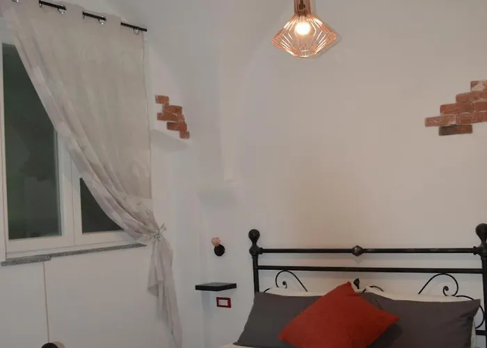 Au Giardin Pensión Varigotti